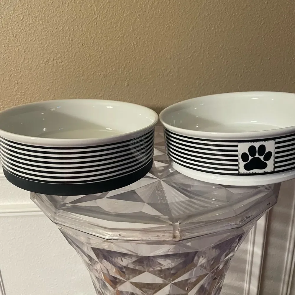 Bone Dry Classic Black and White Ceramic Sturdy Dog Bowls x 2